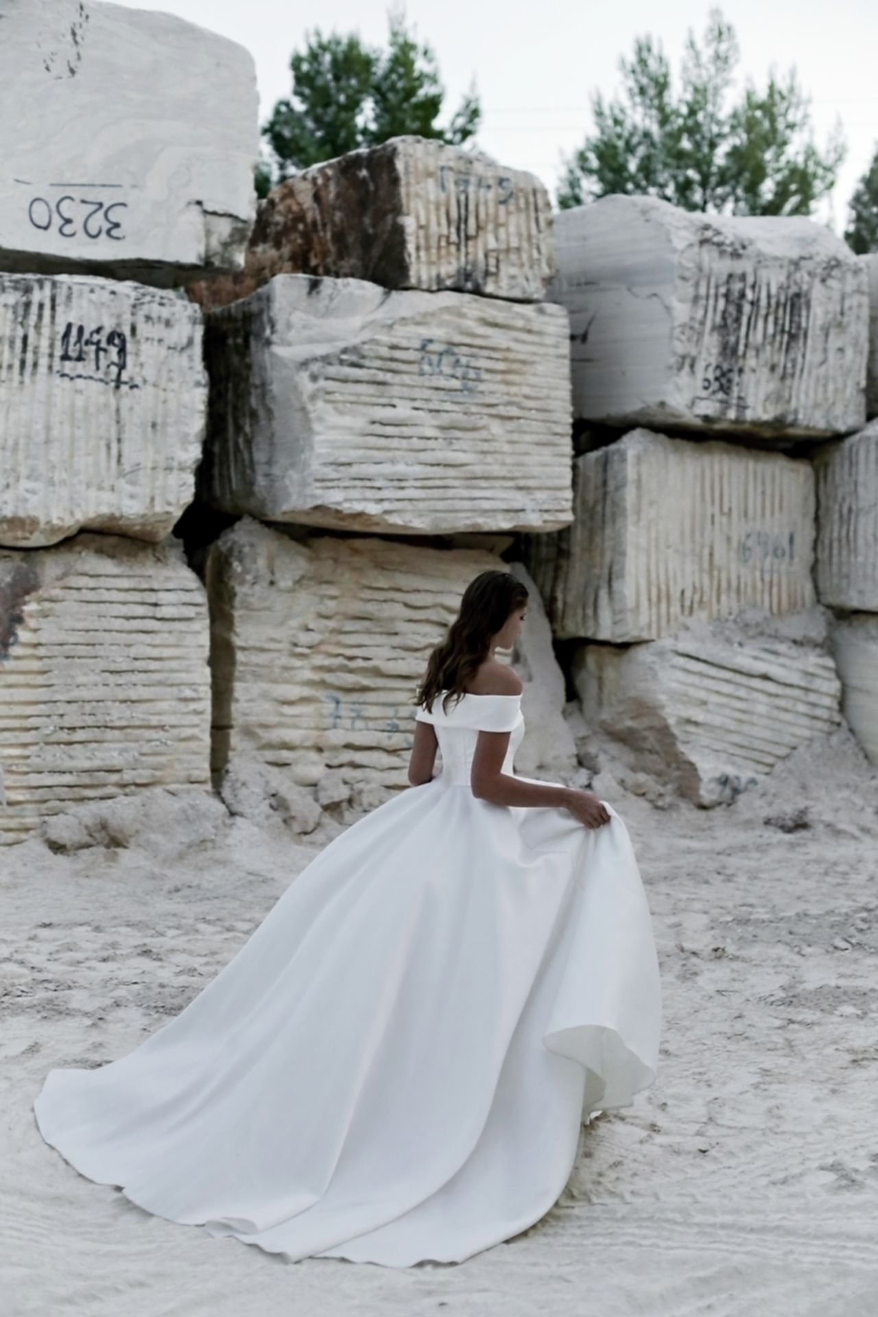 Athena L14 (2) Athena L14 (2)