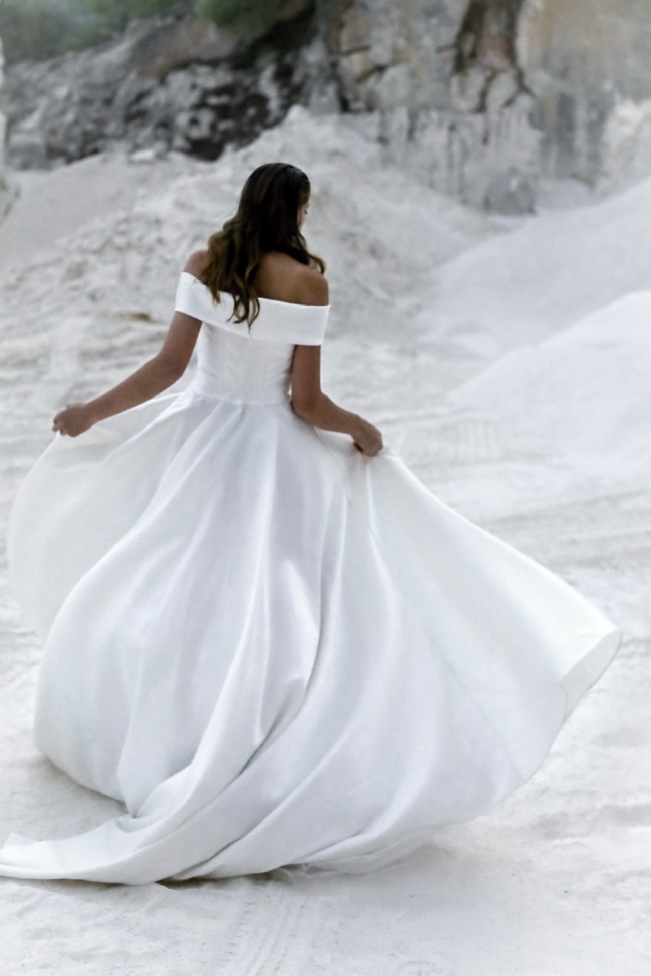 Athena L14 (5) Athena L14 (5)