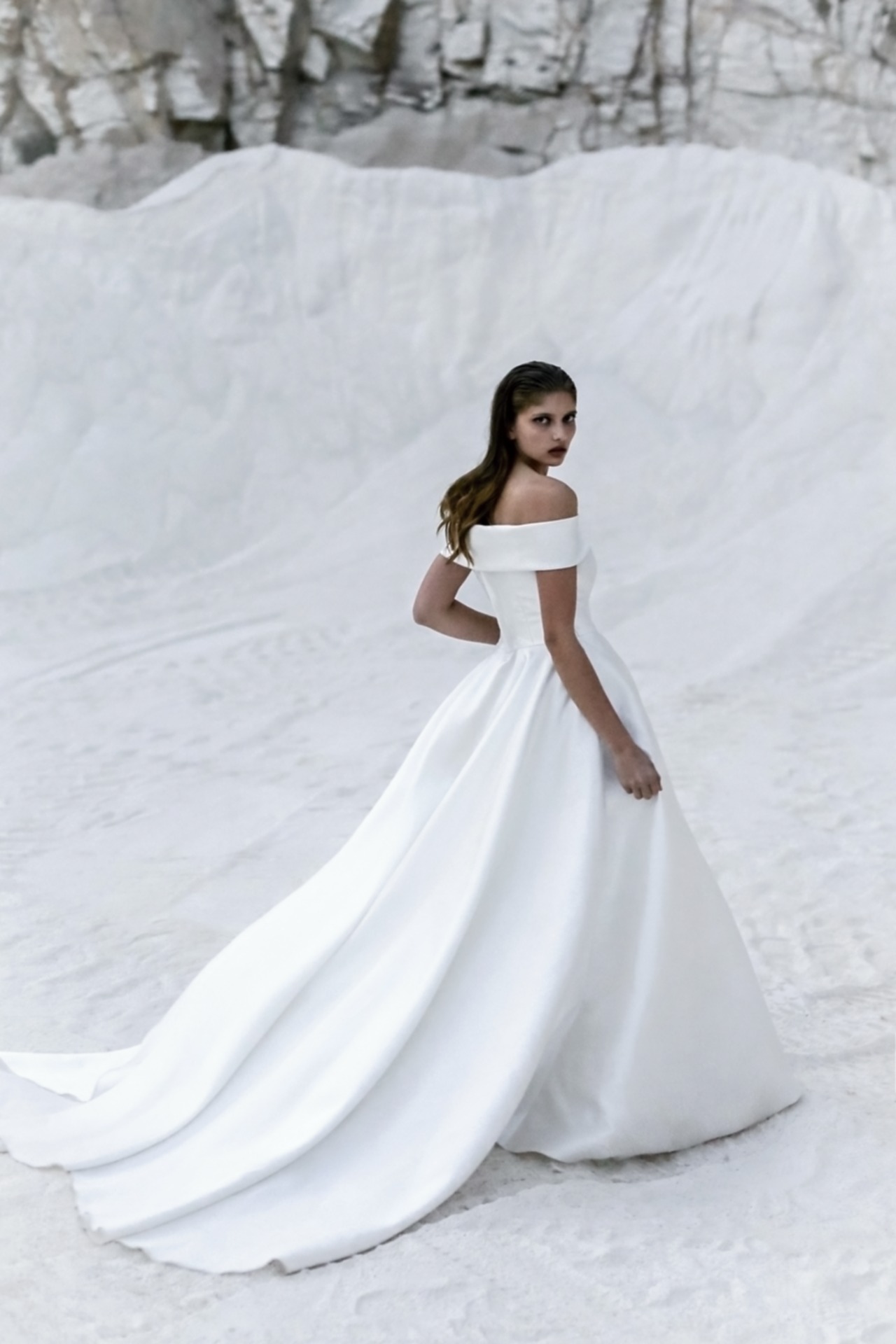 Athena L14 (6) Athena L14 (6)